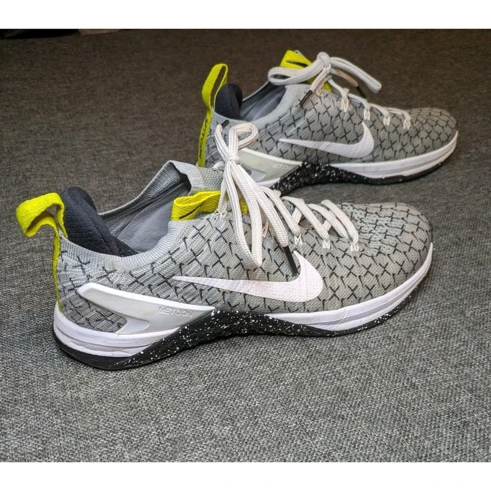 Nike Metcon DSX Flyknit 2 X Mens Size 9.5 US Gray Dynamic Yellow Training Shoes